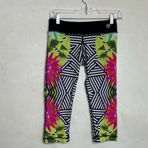 Tina Turk Athletic Capri Leggings size s